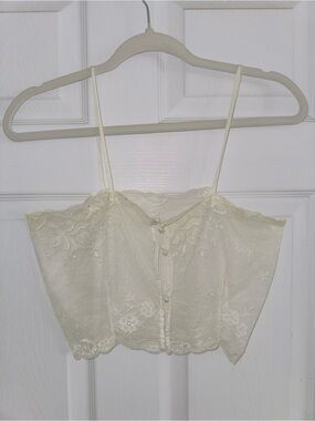 Victoria’s Secret Lace Cropped Cami Top in Cream